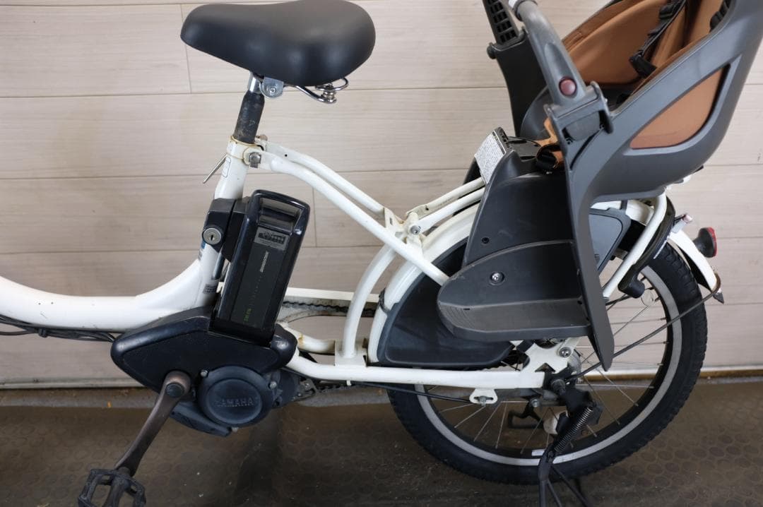 電動自転車ブリヂスト　Bikke2　20インチ　3段　8.7Ah充電器あり