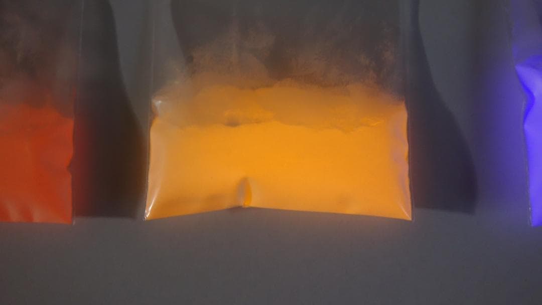 本年最終の入荷分♪ 蓄光 ゾックスフォスファー オレンジ発光 ２０μm 　１ｋｇ