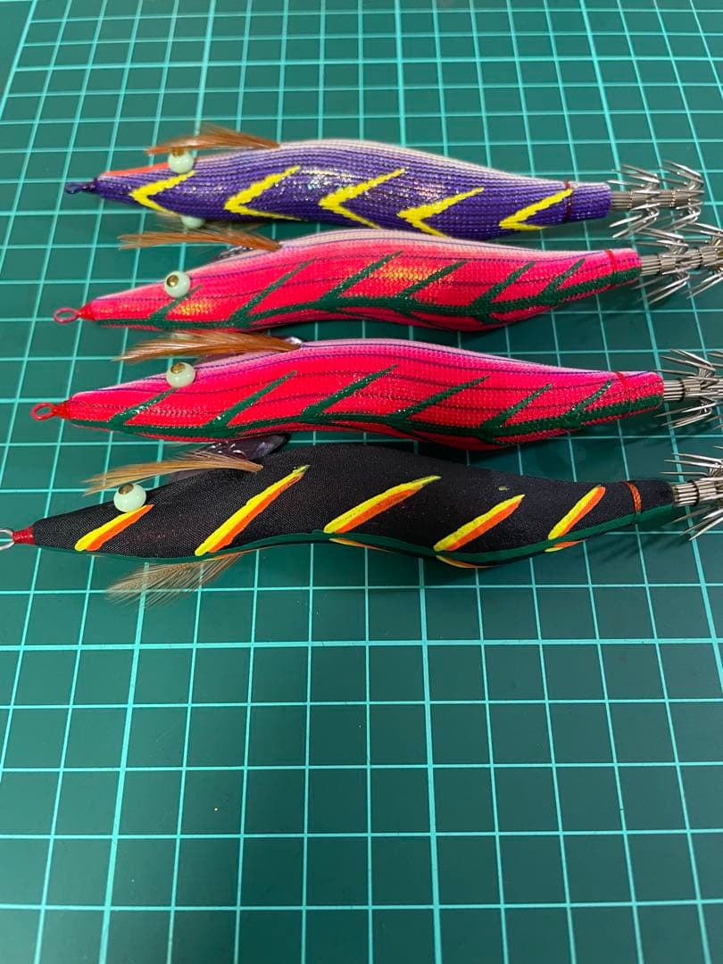 餌木猿　3.5号☆新品未使用☆４本☆早い者勝ち☆人気カラー☆エギング☆釣り引退