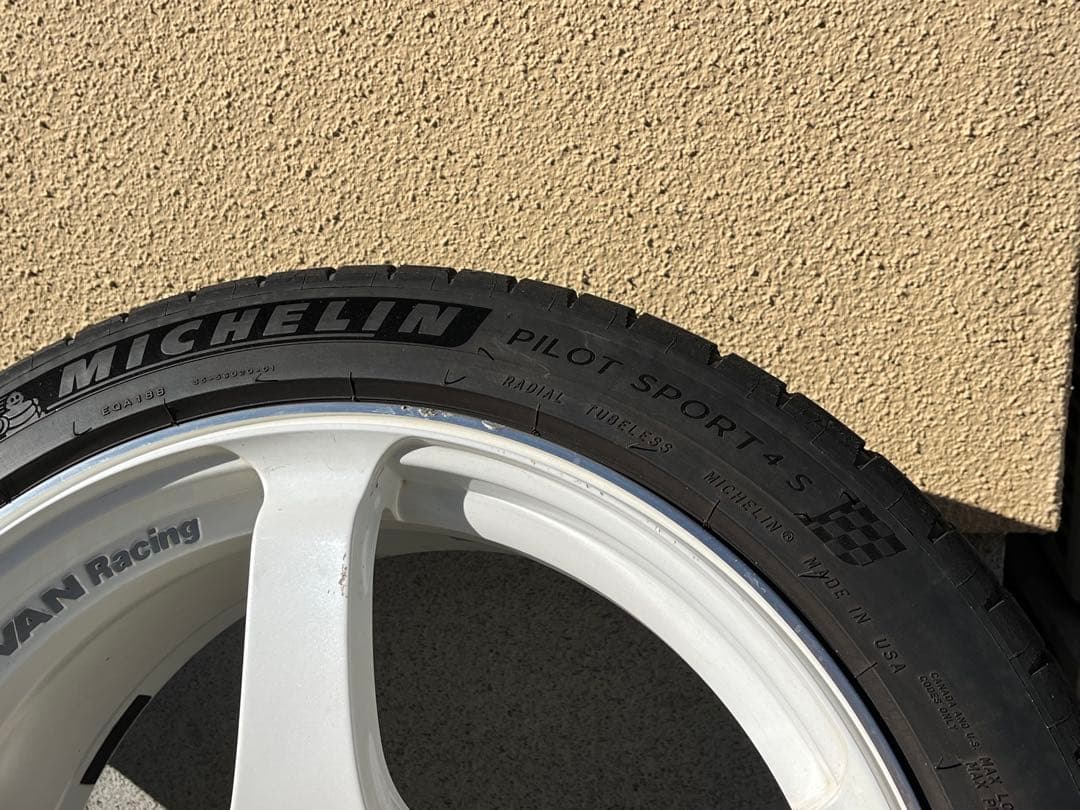 ヨコハマ アドバンTC-4 18インチ