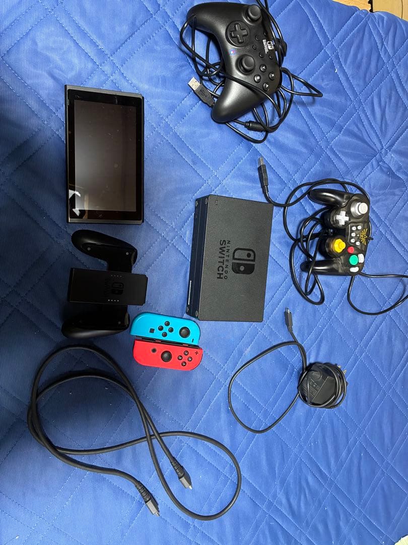 Nintendo Switch 周辺機器　訳あり　コントローラー付き