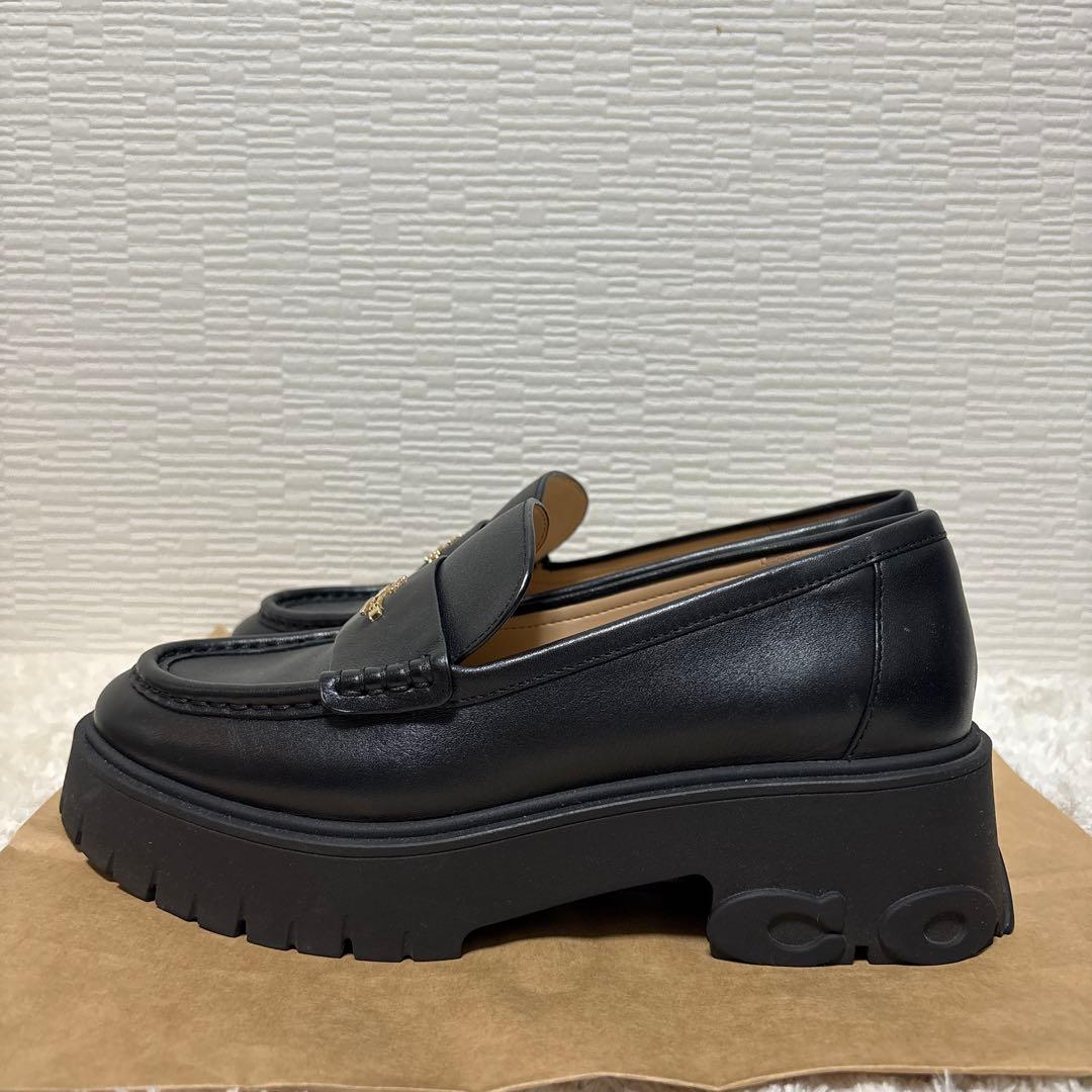 COACH ルーシーローファー