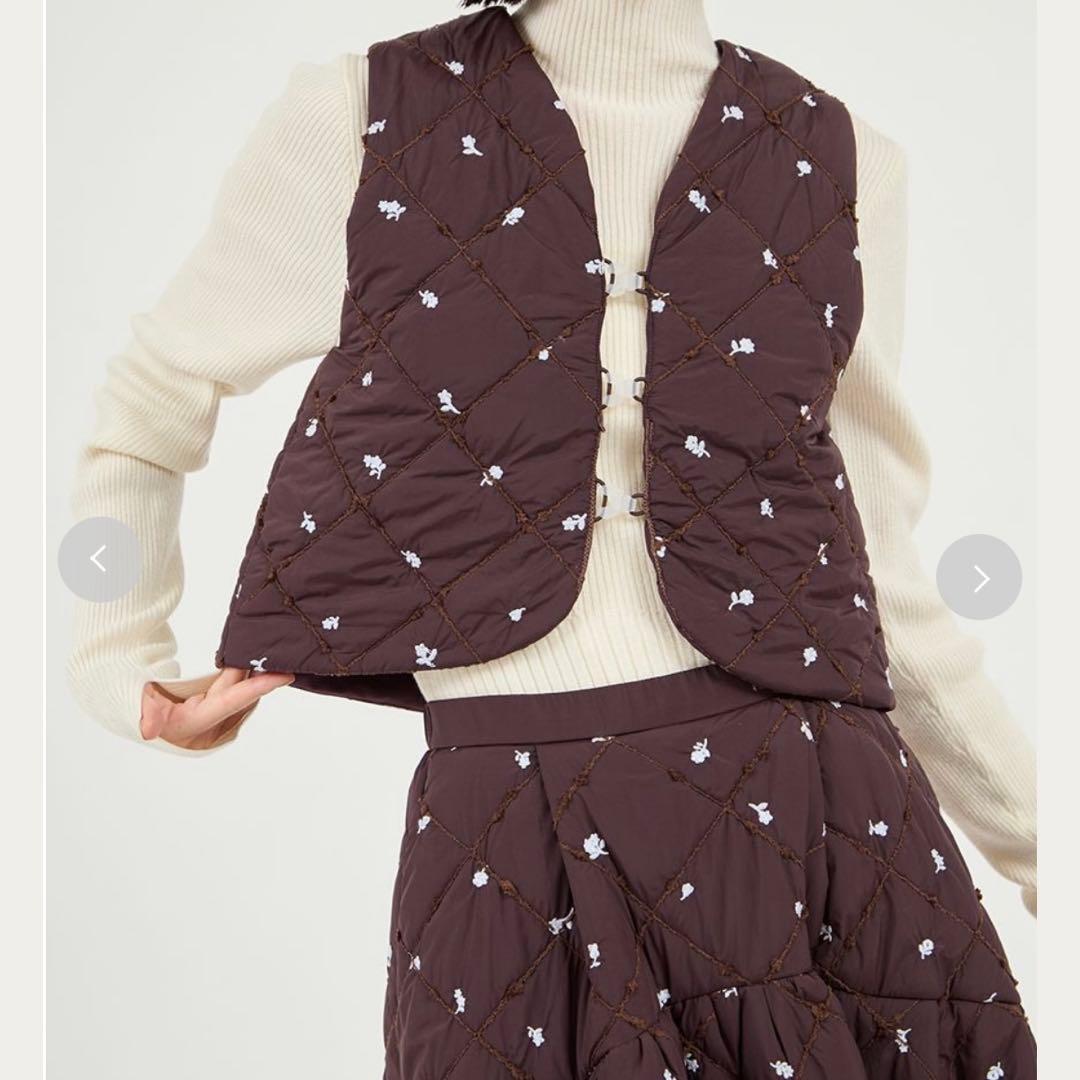 【完売品】フラワーエンブロイダリーキルティングベスト