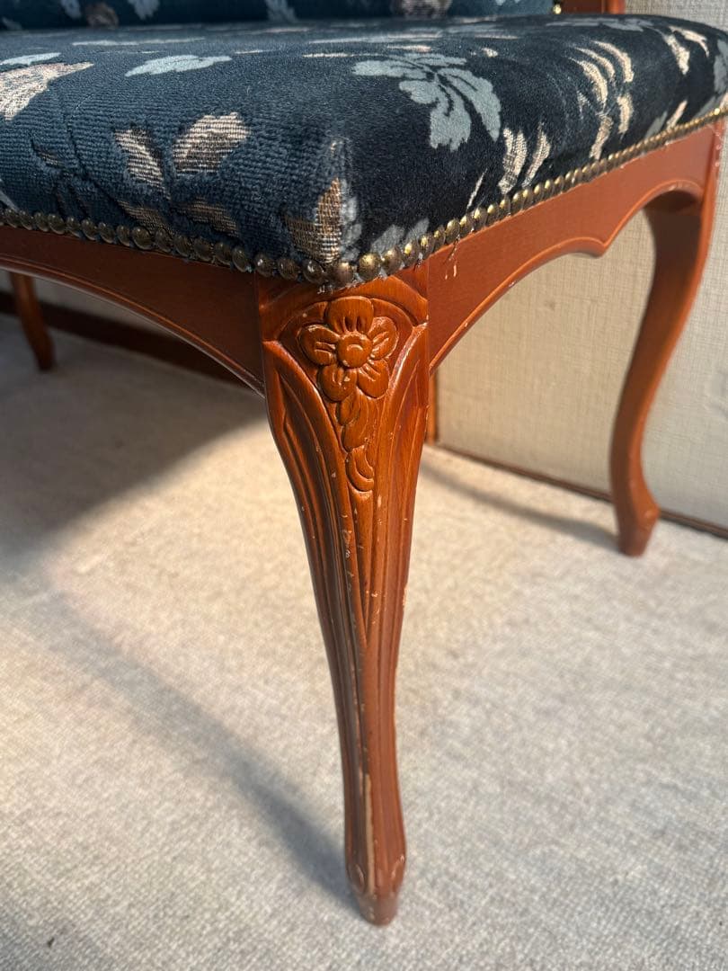 イタリア製　2人かけ　ソファー　刺繍座面　送料込み260126