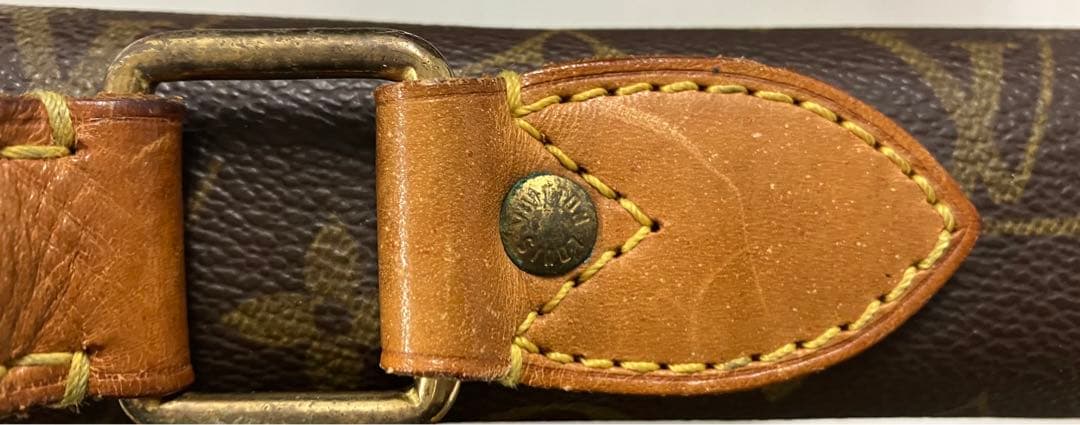 AS1028 LOUIS VUITTON モノグラム セルヴィエットコンセイエ