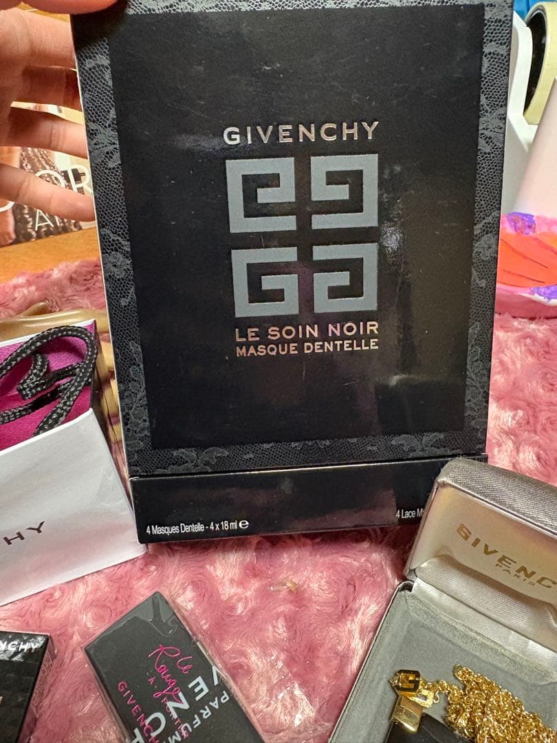 GIVENCHY セット