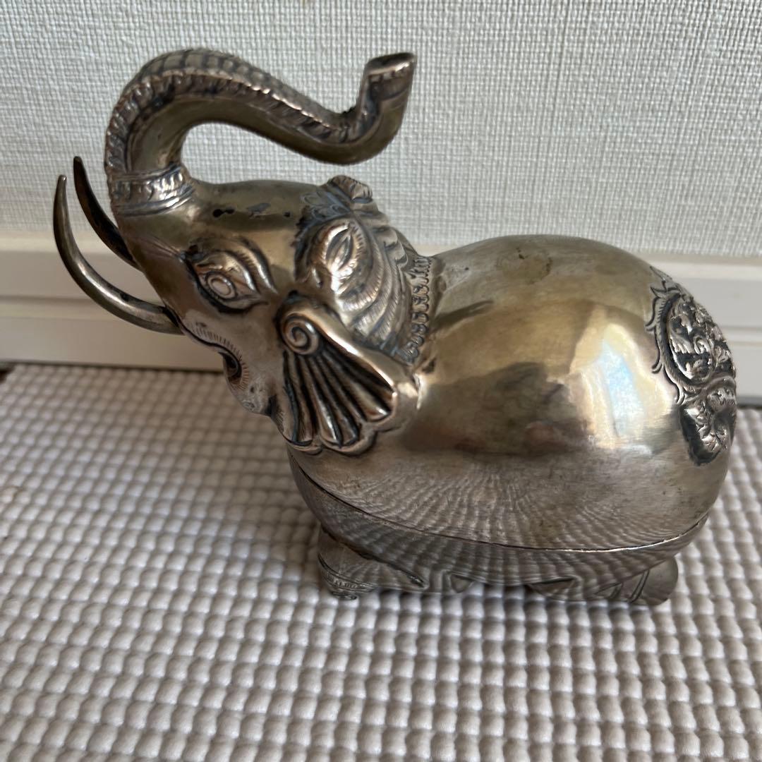 （最終価格）希少レア純銀90.0 重さ107ｇ　象小物入れ　装飾品置物　アジアン