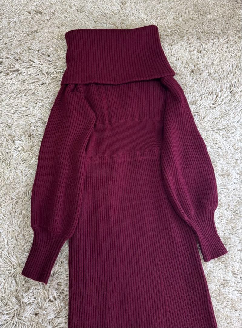 anuans オフショルナローニットワンピース ボルドー