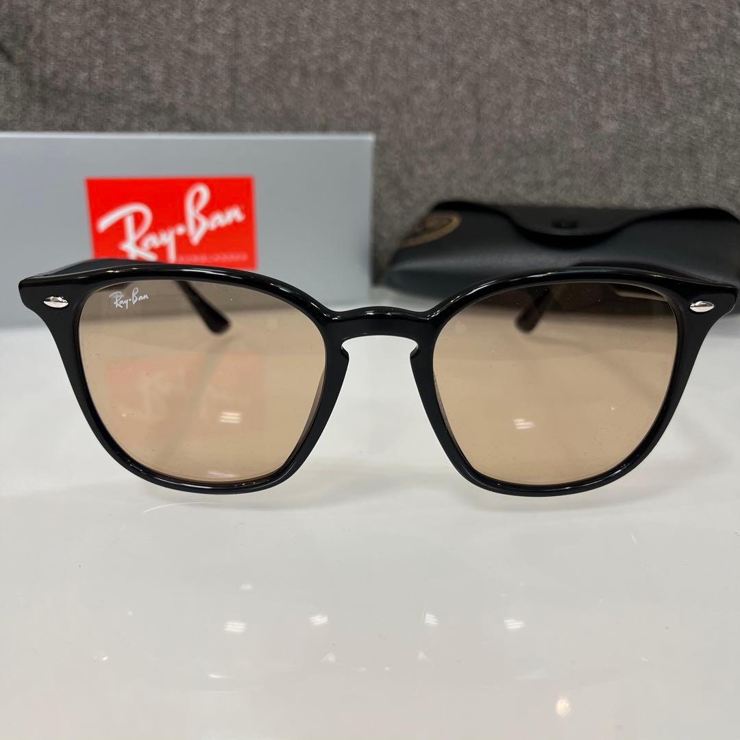 即横浜発！正規RayBanレイバン RB4258F601/93 アジアンフィット