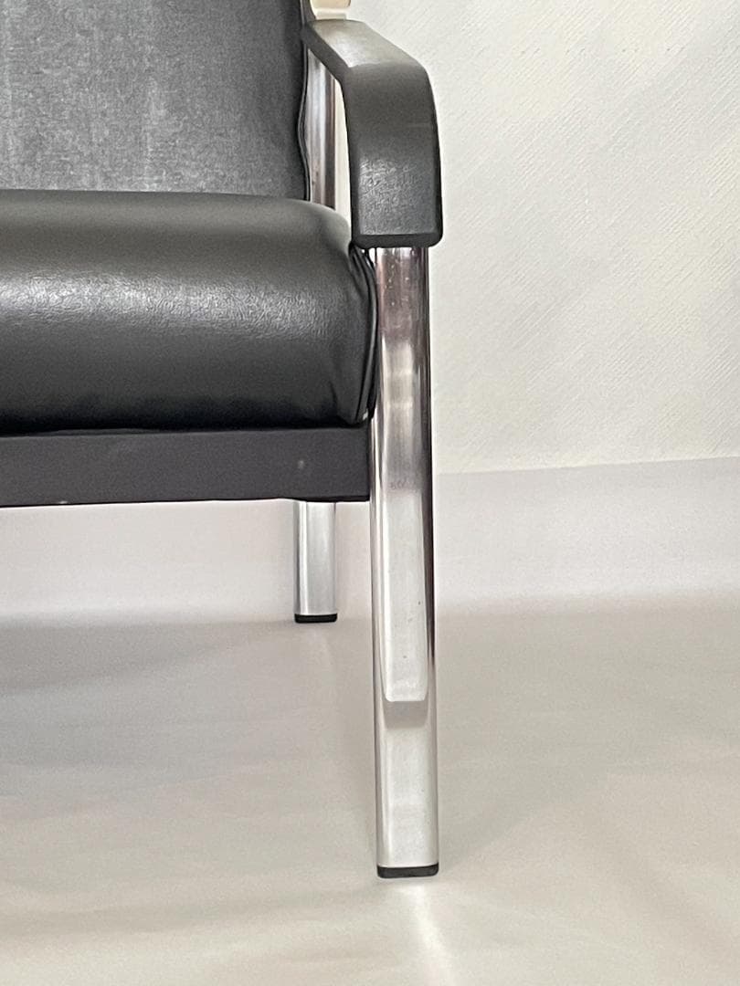 【便利な後ろポケット付き】　ソファ　1人掛け　ブラック　シルバー