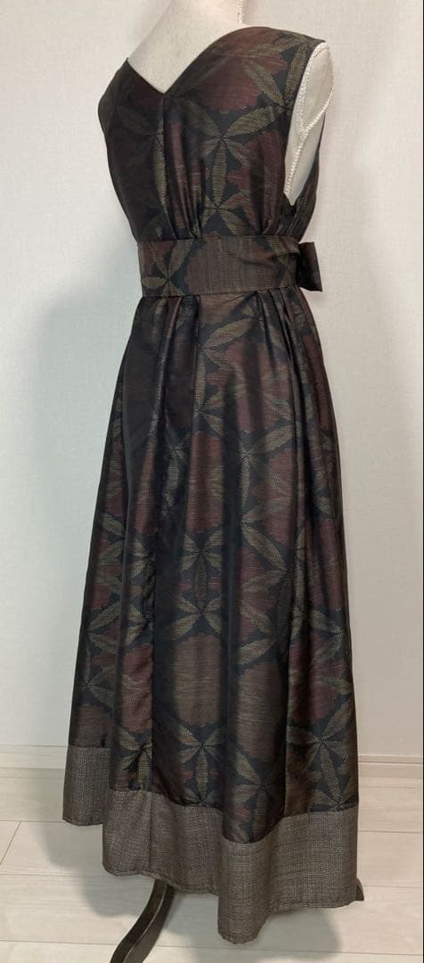 着物リメイク　大島紬裾切り替えロングフレアワンピース（後ろVネック）着丈125㎝