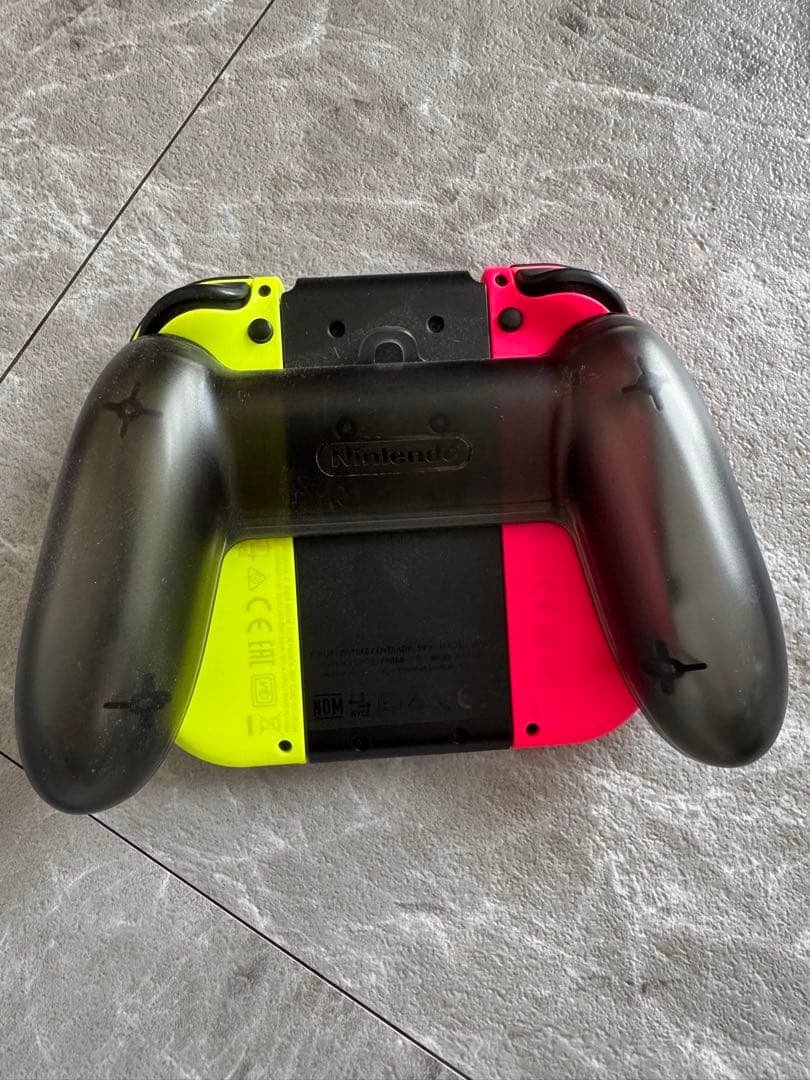 Switch Nintendo カセット6本Joy-Con 4個　持ち運びケース