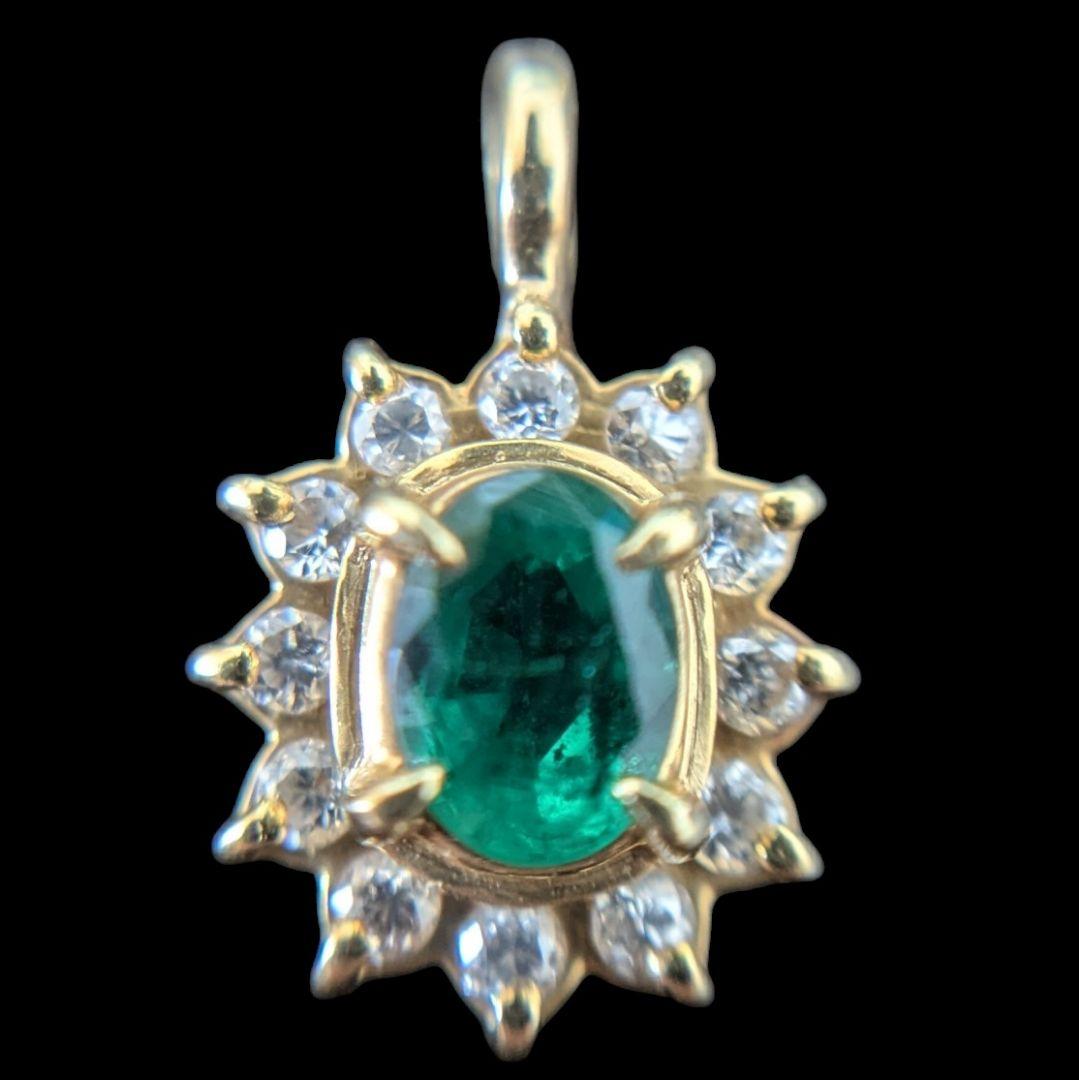 K18 エメラルド ペンダントトップ 0.8g 750 ゴールド ネックレス