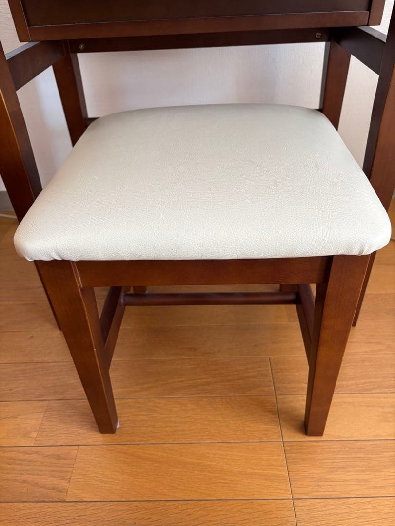 【今週末迄！(3/29)】アンティーク風ドレッサー　(椅子付き)