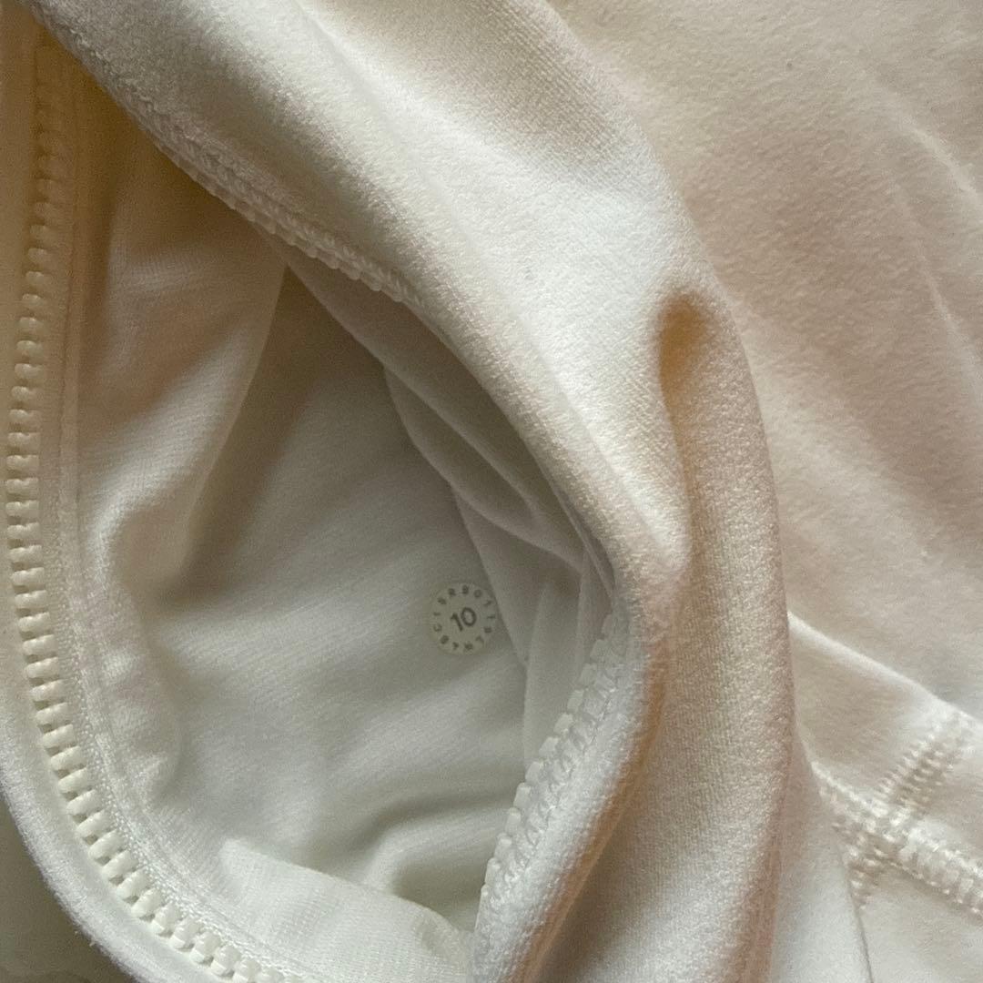 ルルレモン　nulu フード付きDefine Jacket 10