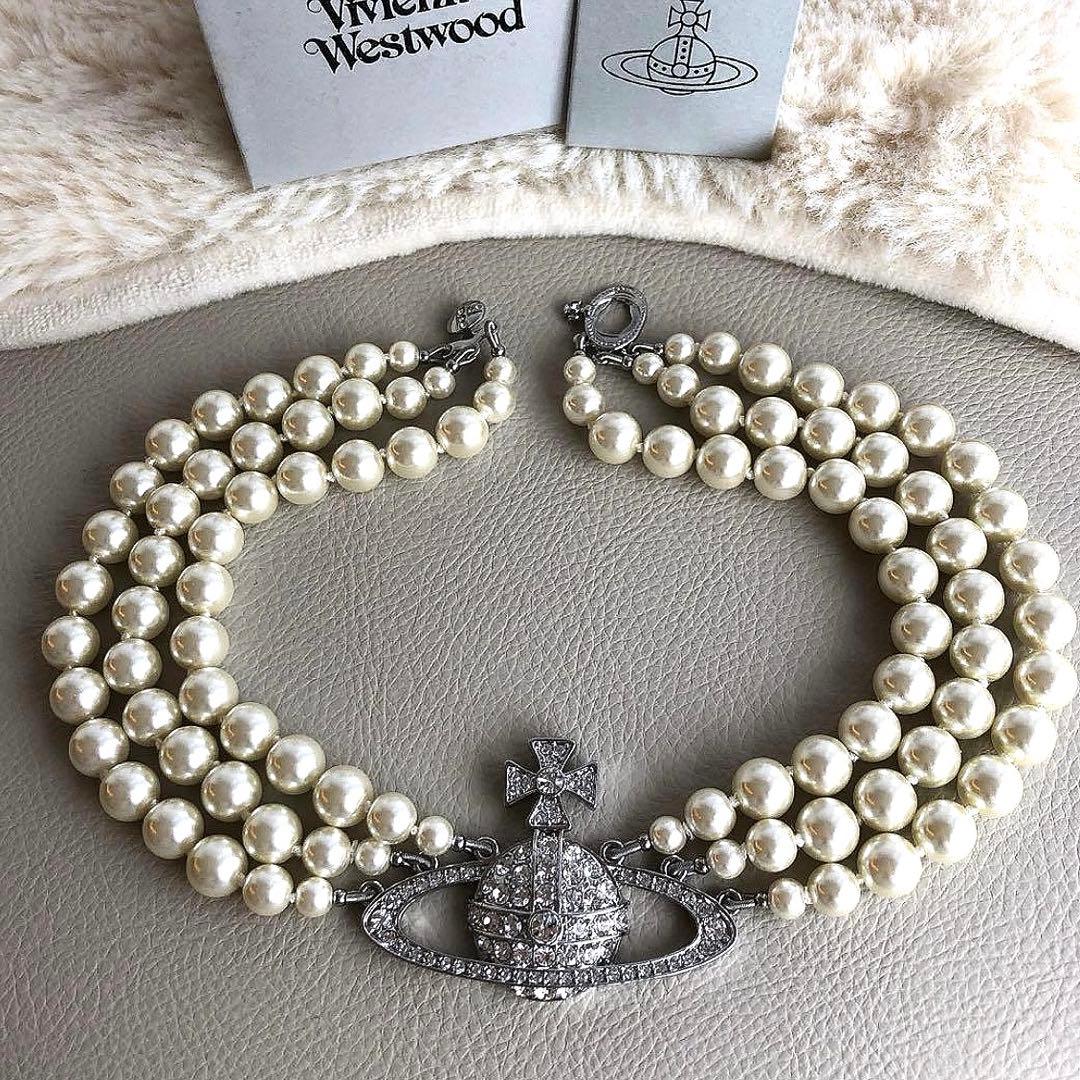 ヴィヴィアン　三連オーブ　ネックレス・チョーカー