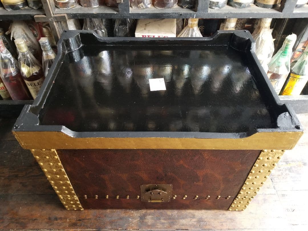 中世ゴシック　ウッド　トレジャー　チェスト　ピッグスキン　豚革　油絵　真鍮　宝箱