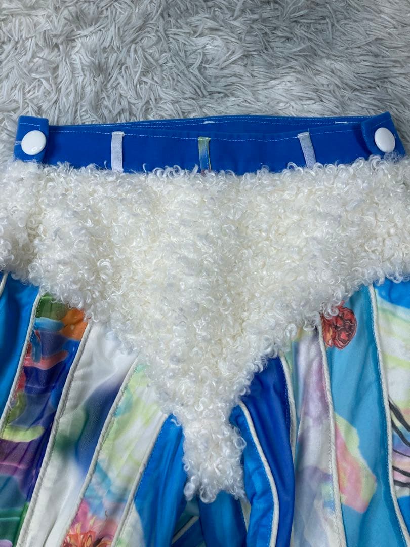 激レア PEACE888BUTTERFLY 異世界 ショートパンツ カラフル