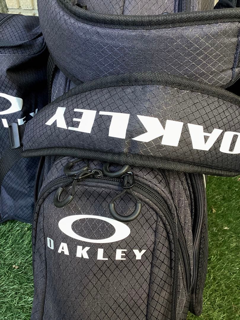OAKLEY オークリースタンドキャディバッグ