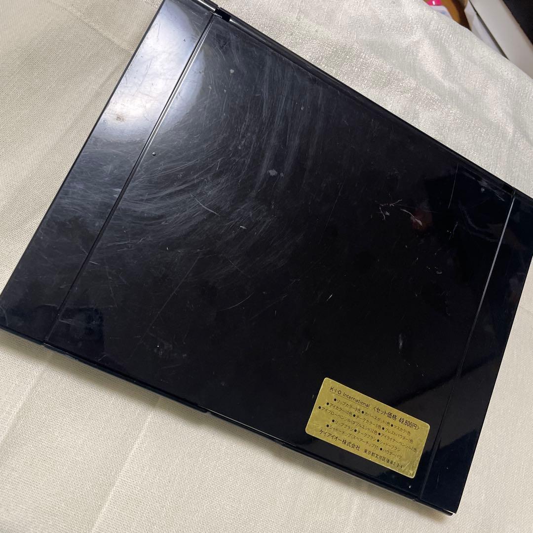 ロベルタ ディ カメリーノ メイクパレット アイシャドウ リップカラー