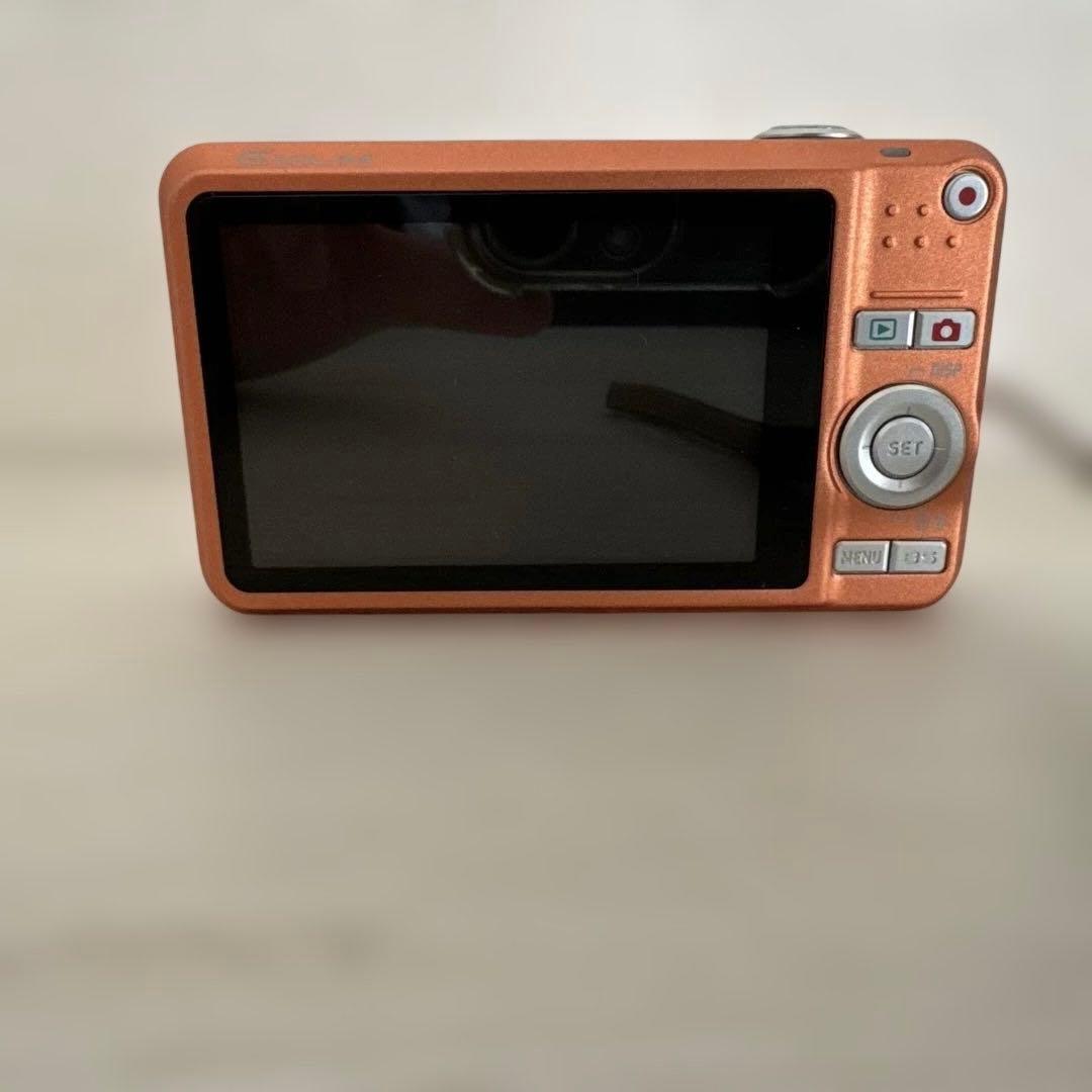 CASIO EXILIM 9.1メガピクセル コンパクトデジタルカメラ　オレンジ