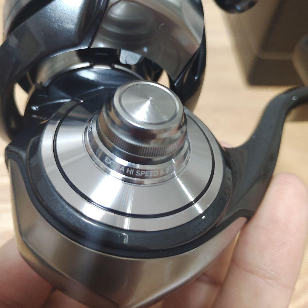 ダイワ24セルテートLT4000CXH RCSパワーライトノブ付