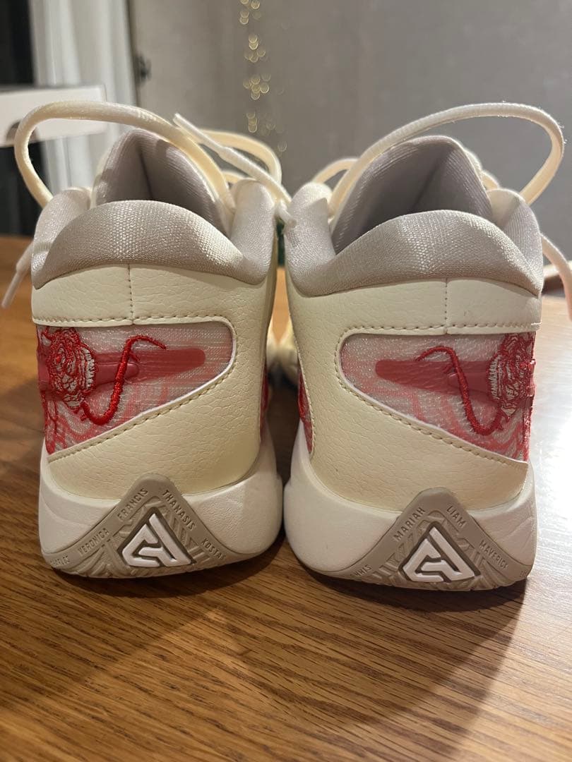 3*8様 バスケシューズ25.5cm新品Nike Giannis Freak 6