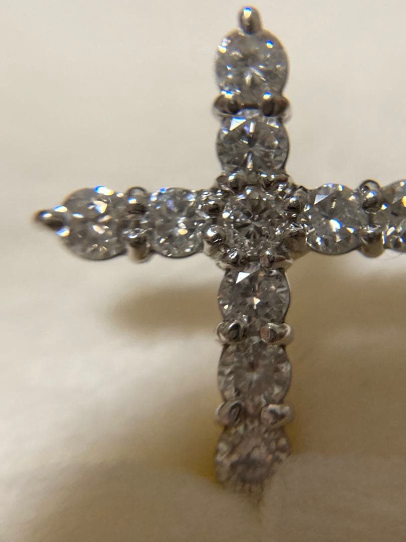 澪*様 pt900 ダイヤモンド　ネックレストップ　クロス