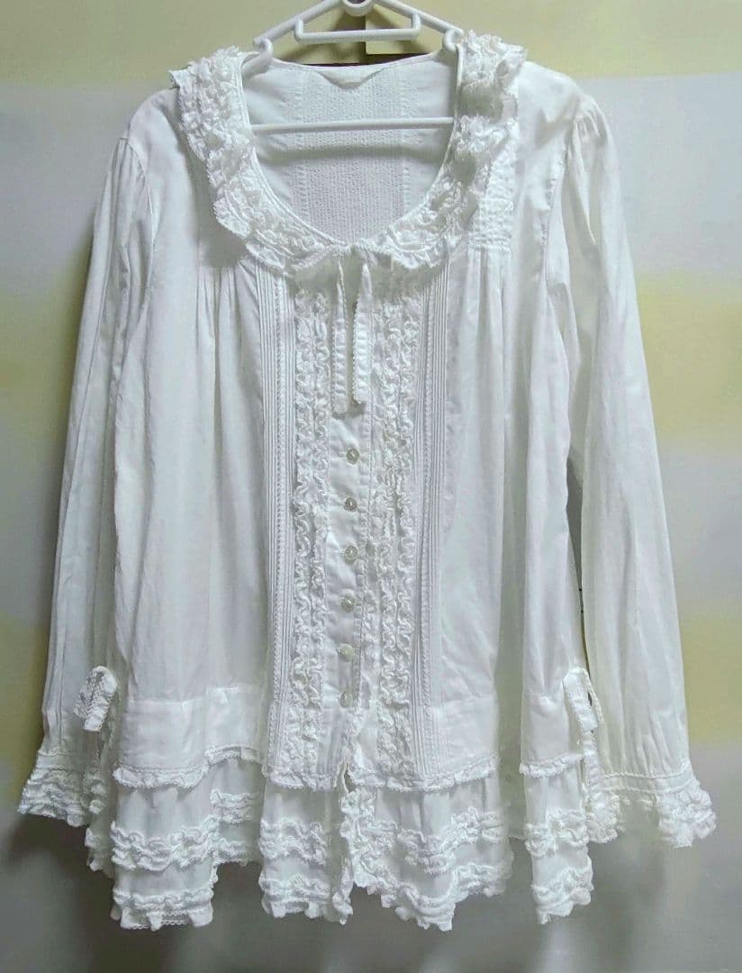 【ピンクハウス】ピコフリル・ピンタック・リボンいっぱいの可愛いオーバーブラウス