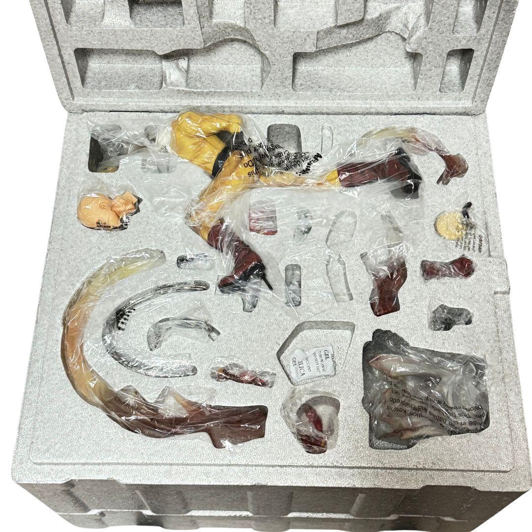 ユニークアートスタジオ ワンダーフィギュア ワンパンマン サイタマ マジ殴り