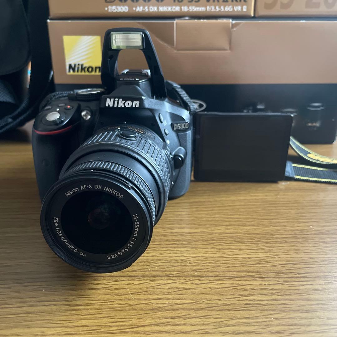 【使用回数少】Nikon D5300 ダブルズームキット ブラック 元箱付