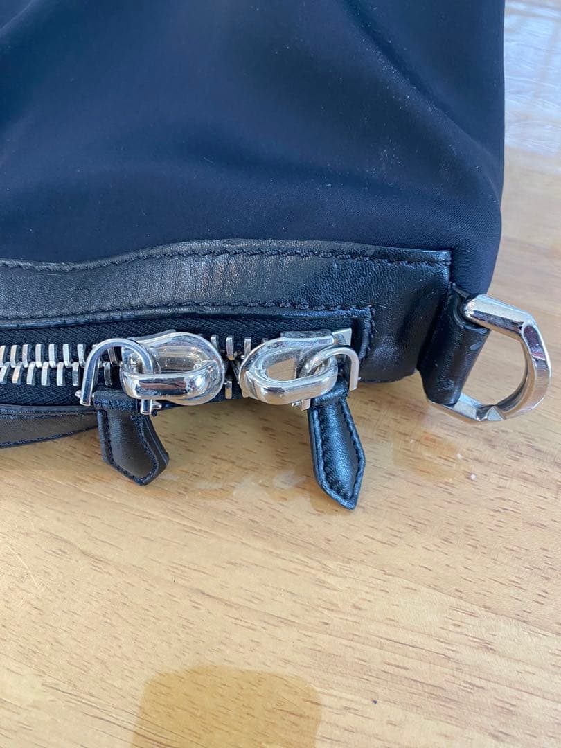 GIVENCHY 2way ナイチンゲール ボストンバッグ レザー劣化&シワ有り