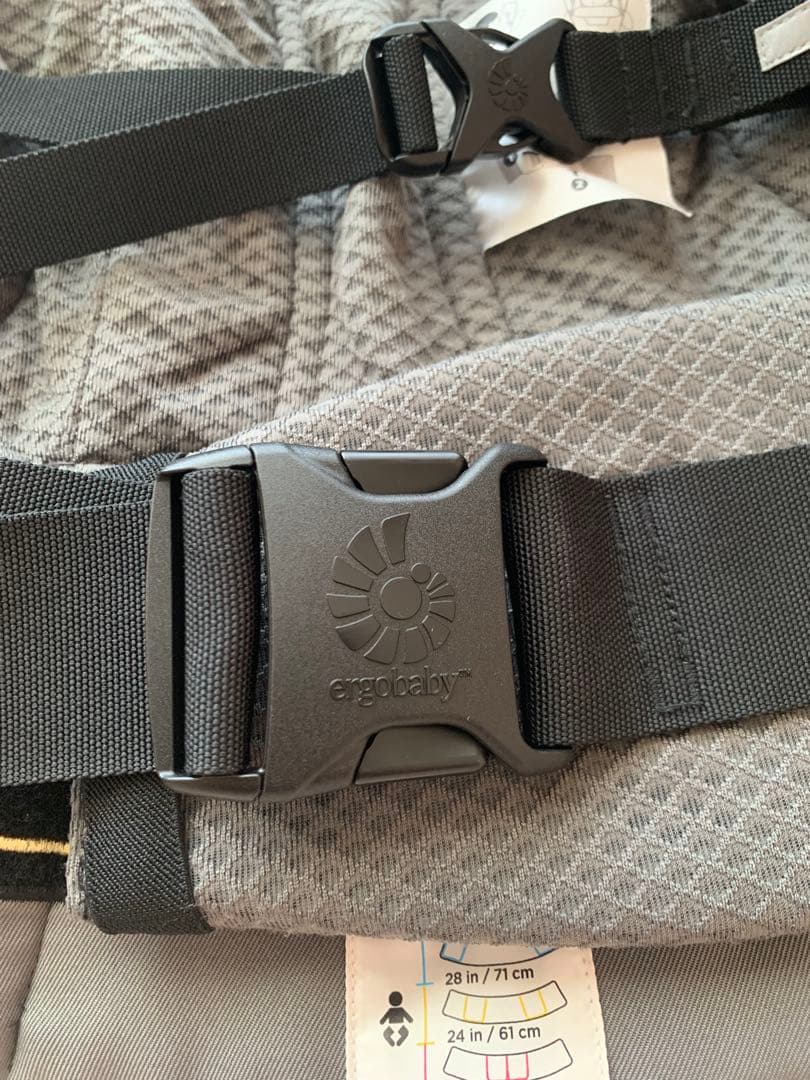 【未使用に近い】エルゴベビー OMNI Breeze グラファイトグレー