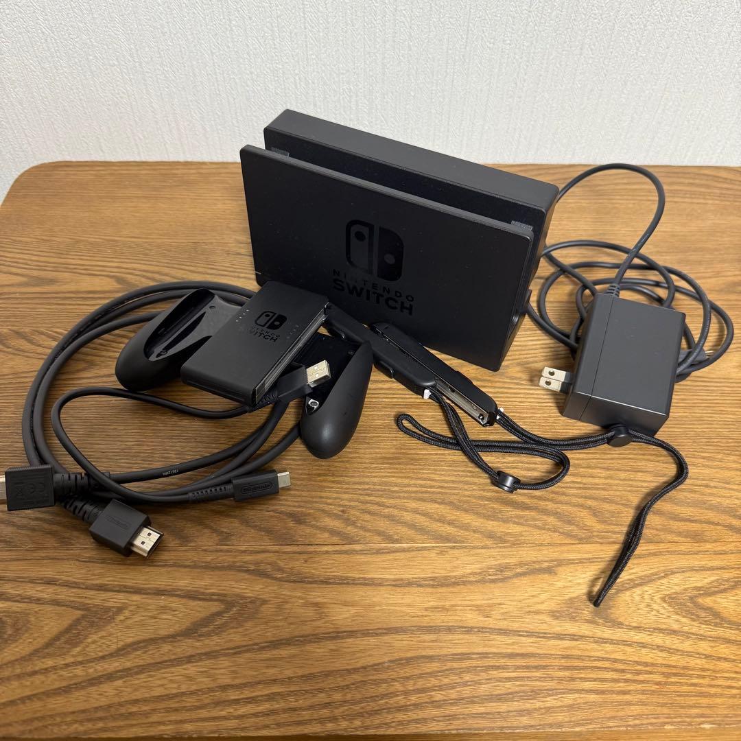 Nintendo Switch 本体、ドック/チャージャー /ケーブル付き