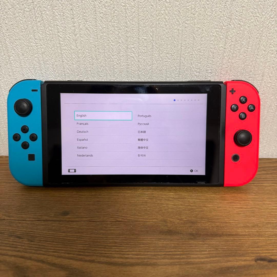 Nintendo Switch 本体、ドック/チャージャー /ケーブル付き
