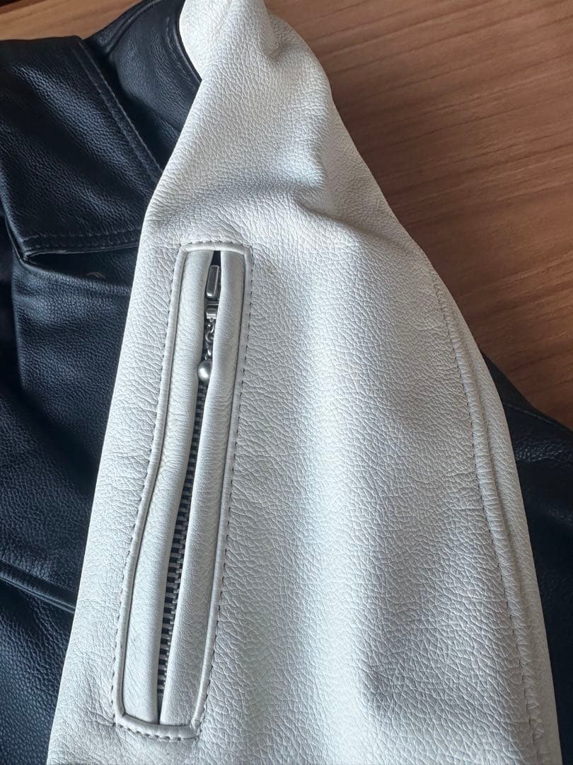 希少 シングルライダースジャケット ブラック×ホワイト chaos 予約済