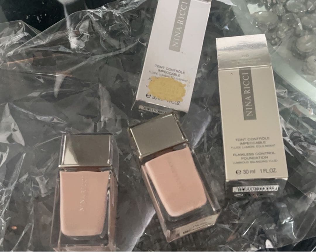 値下げ！新品廃盤２つニナリッチ　バーズニュアンセ　コントロールカラー　化粧下地