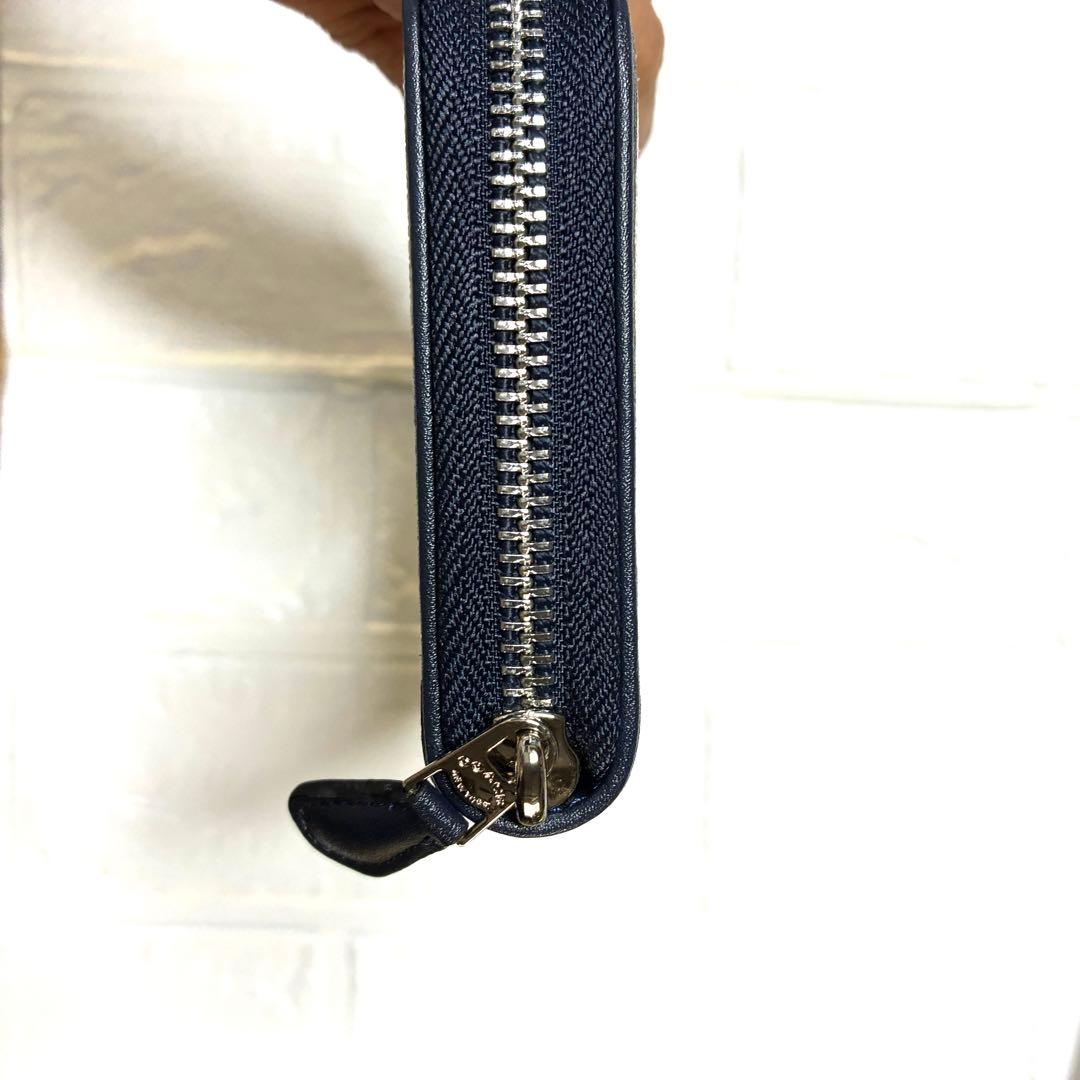 COACH 長財布 ホワイトネイビー　シグネチャー　ラウンドジップ　PVC