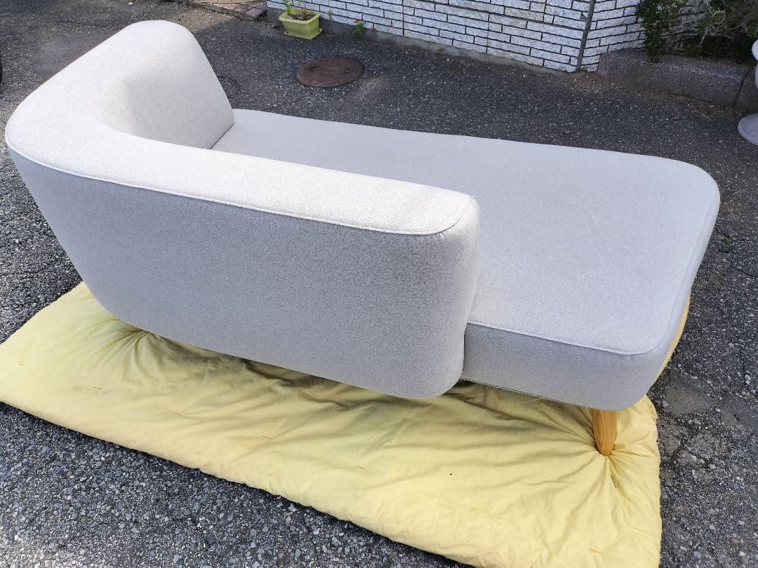 きぃ　お引取りは大幅値引き　藤栄　オルテ　ワンアームソファ　フランフラン