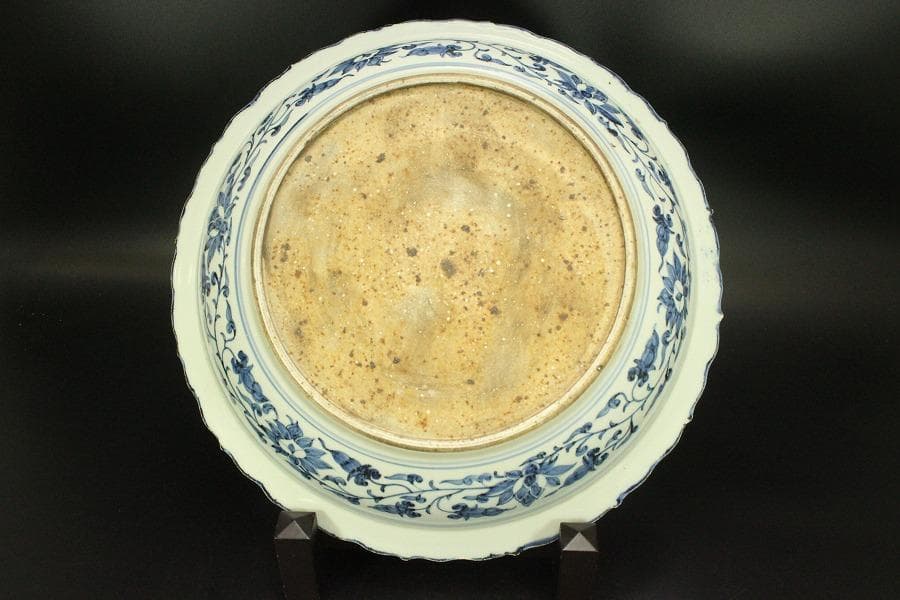 中国美術 青花 纏枝蓮花紋 折口盤(A684)