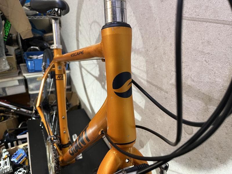 GIANT ESCAPE R3 クロスバイク sizeM　オレンジカラー