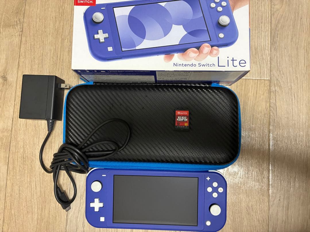 美品 Switch lite 箱、ケースあり　初期化済み おまけソフト付き
