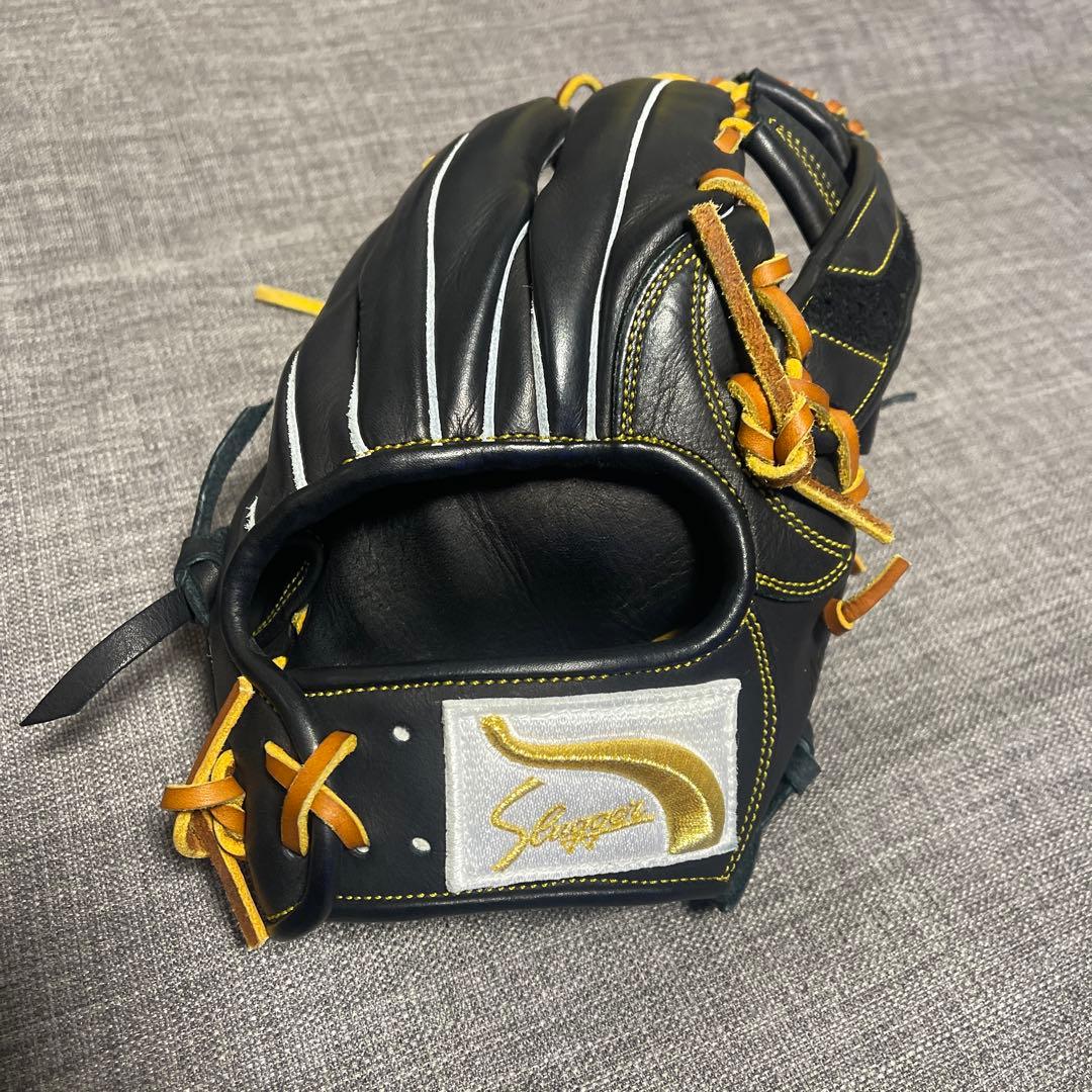 ず*な様 久保田スラッガー 軟式グローブ 黒/オレンジ　内野手用