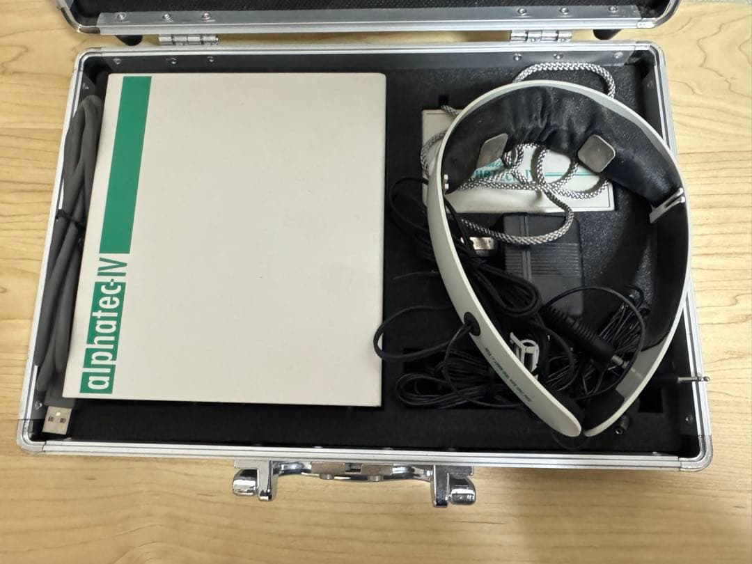 脳波測定器　アルファテック4（alphatec IV)