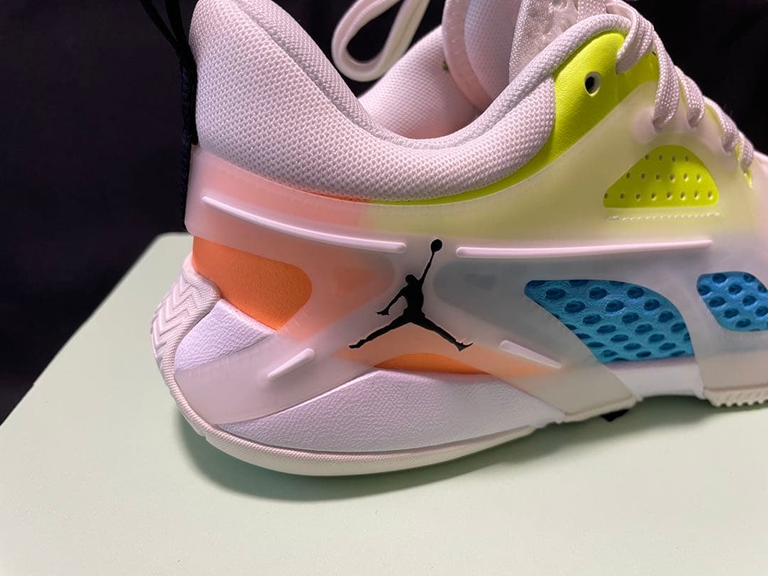 新品 JORDAN HEIR PF 22.5cm