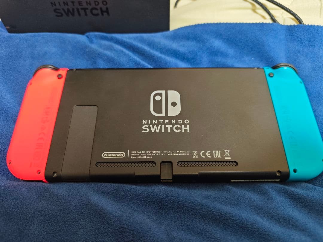【美品】【完品】Nintendo Switch 本体(通常モデル)