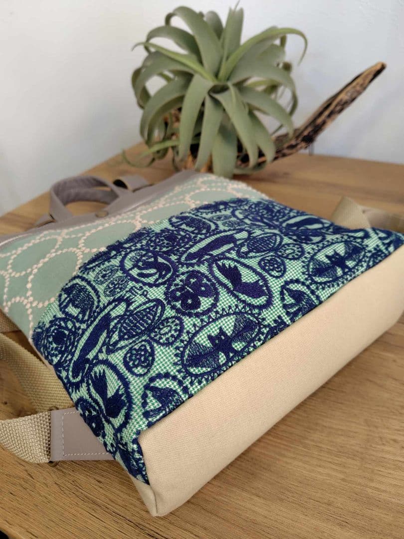 ミナペルホネン/タンバリン×ジャングルレリーフ/牛革A4トートリュック