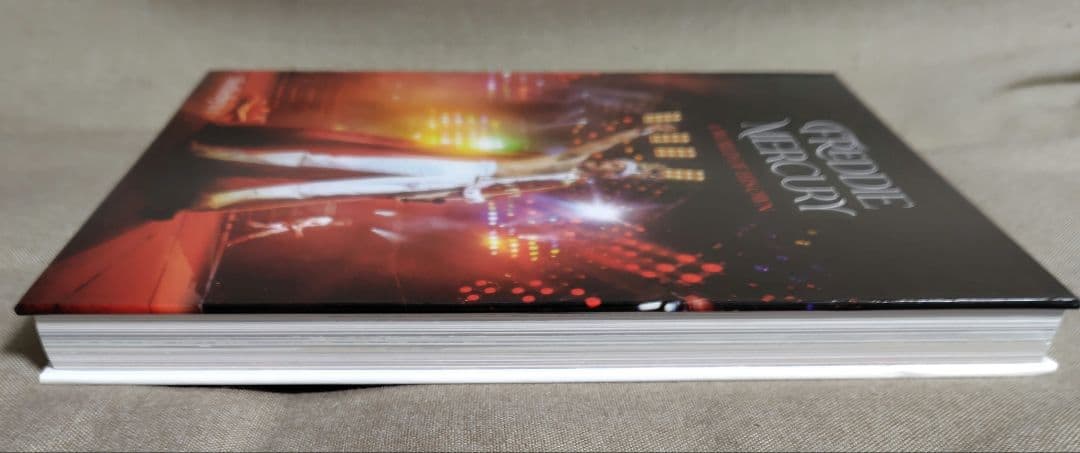 Sotheby's サザビーズ　フレディマーキュリー　カタログ