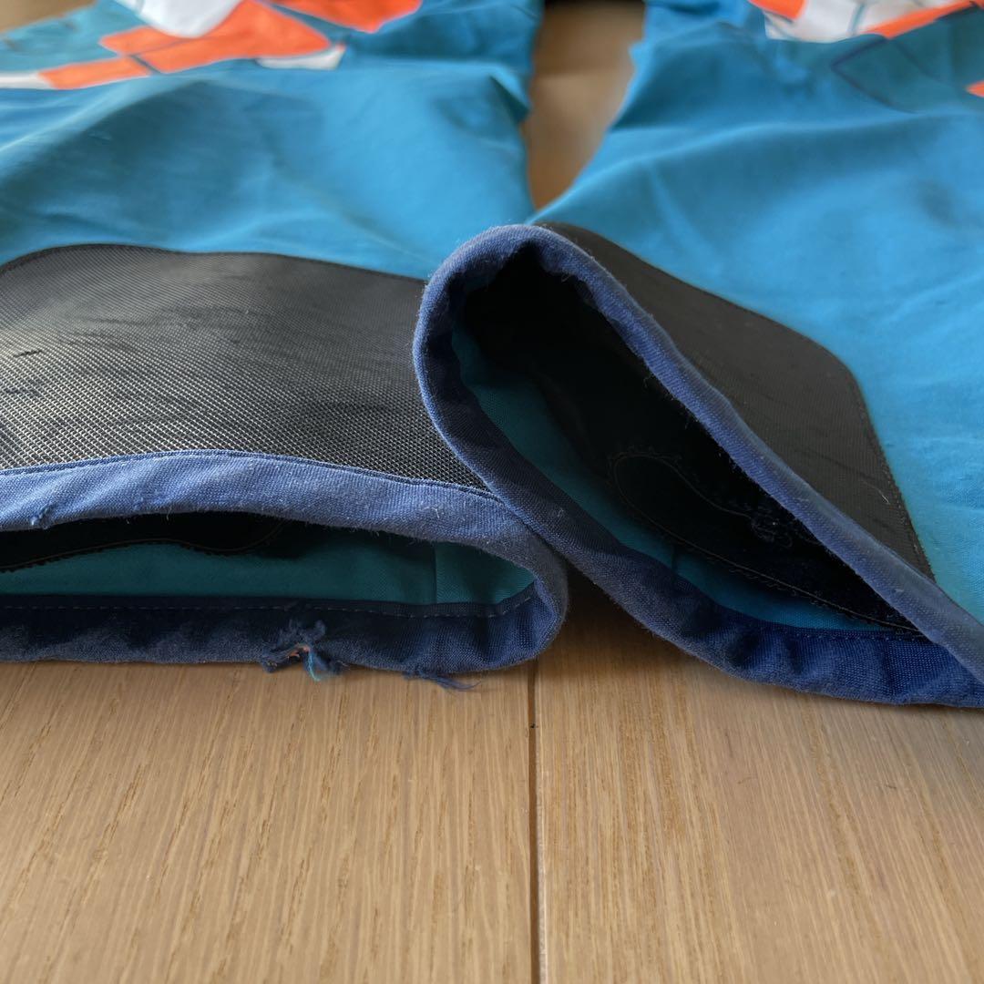 オンヨネ　ONYONE スキーウェア　デモチーム　サイズM 中古