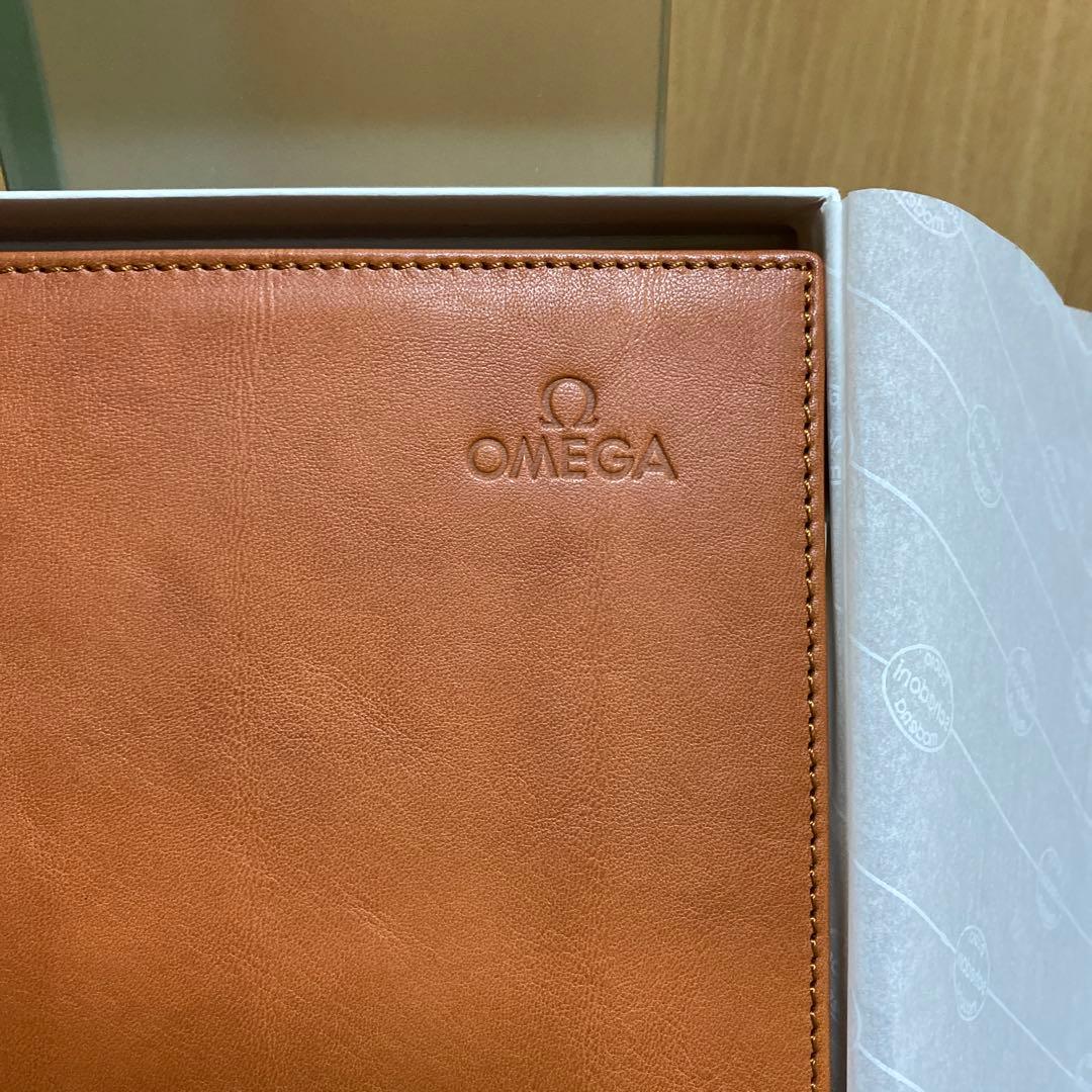 オメガ　メモ　レザーカバー　ボールペン付き